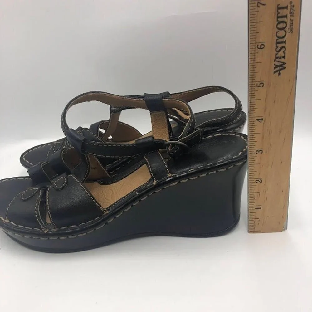 Brown's Landing Women's Brown Leather Wedge Sandals 8M Baylee
